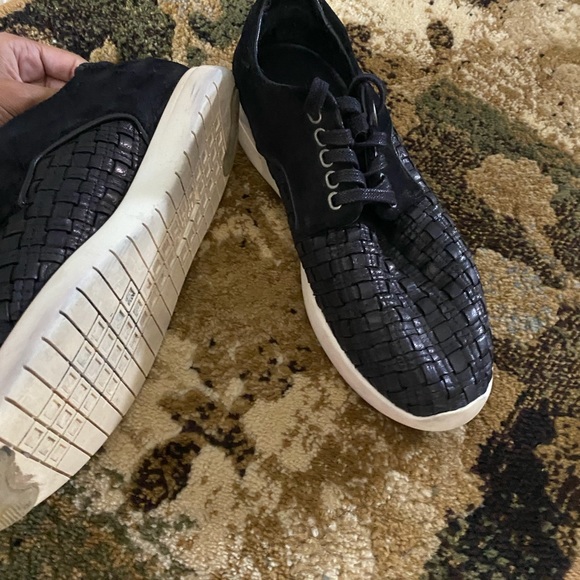 leather weave and suede sneakers - Picture 2 of 3